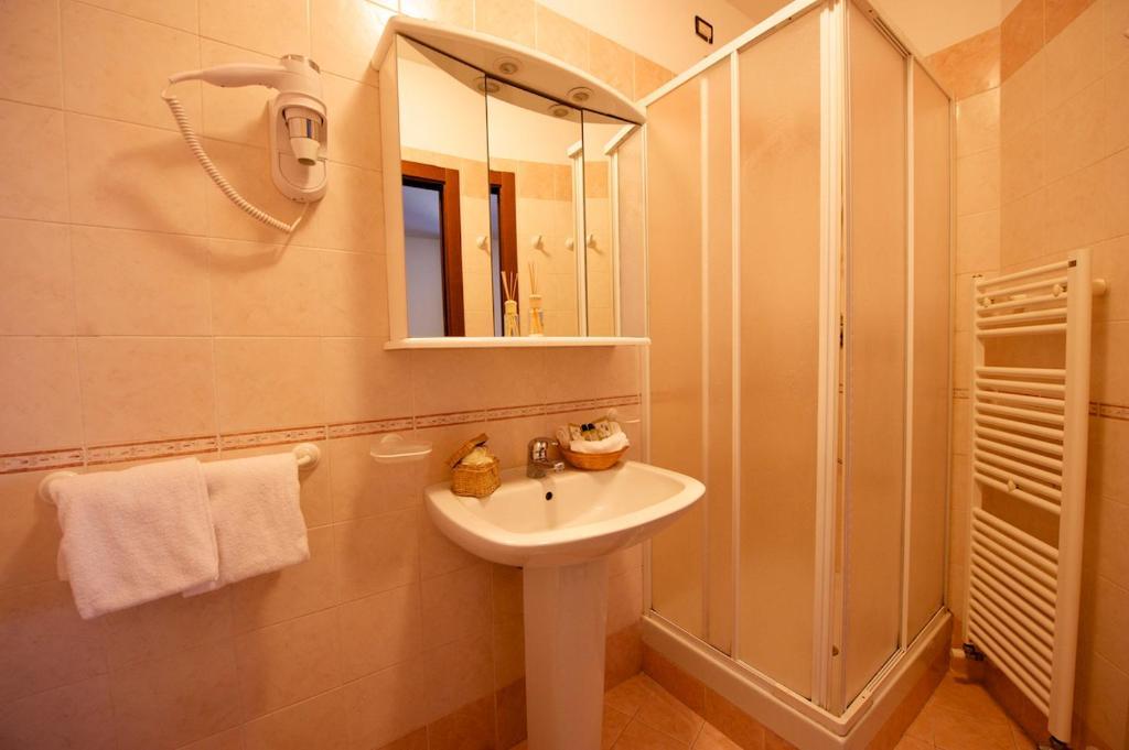 Hotel La Bussola Muggia Room photo