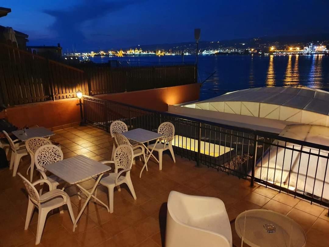 Hotel La Bussola Muggia Exterior photo